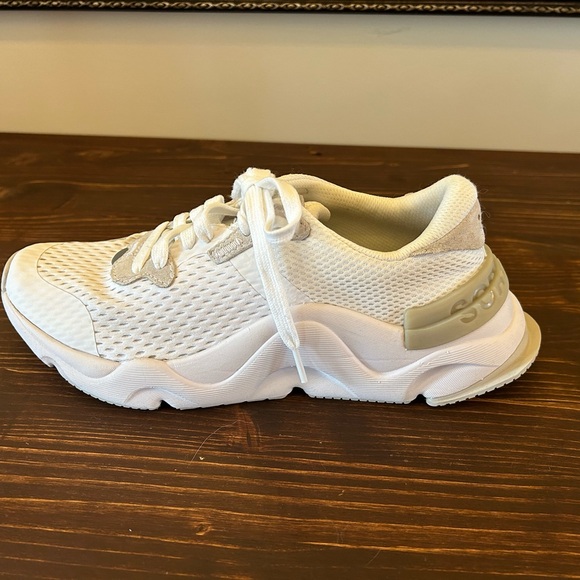 Sorel Women’s Kinetic RNEGD Lace Up Sneakers - Picture 4 of 8